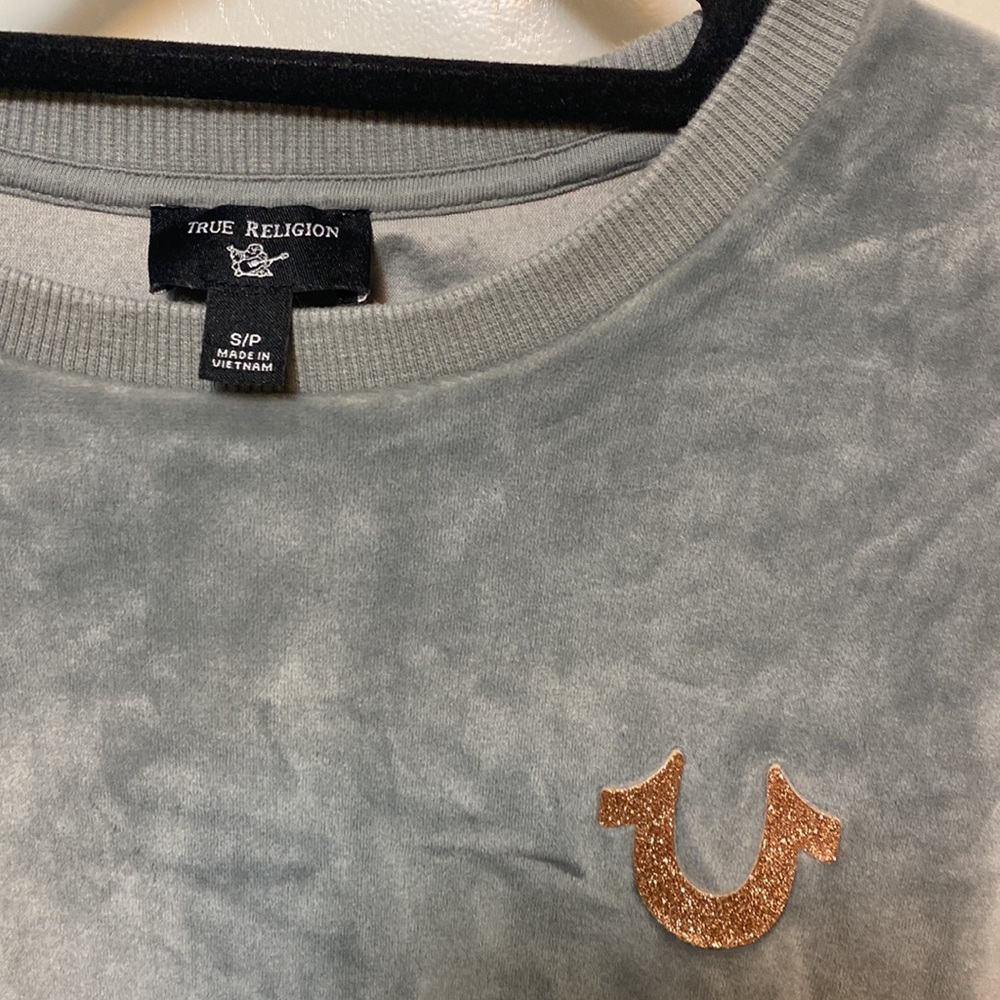 True Religion Womens Velvet Graphic Pullover Sweater ⭐️ - Picture 5 of 8